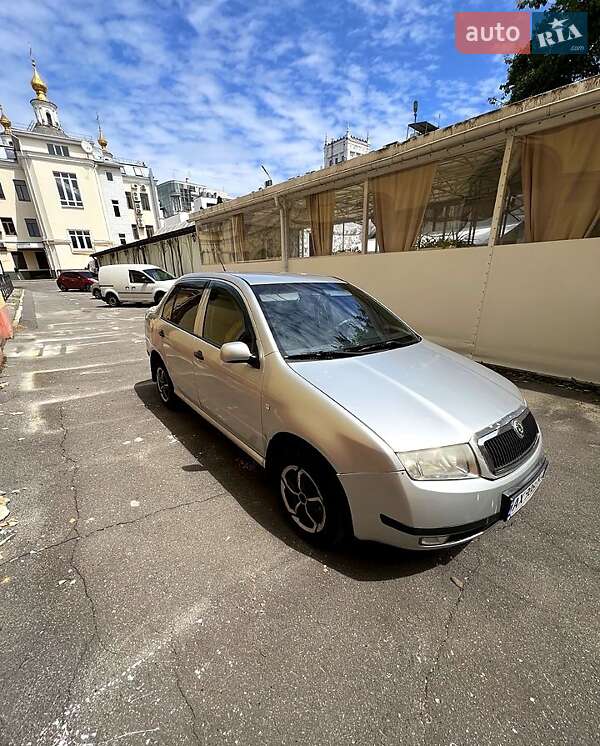 Седан Skoda Fabia 2004 в Харькове