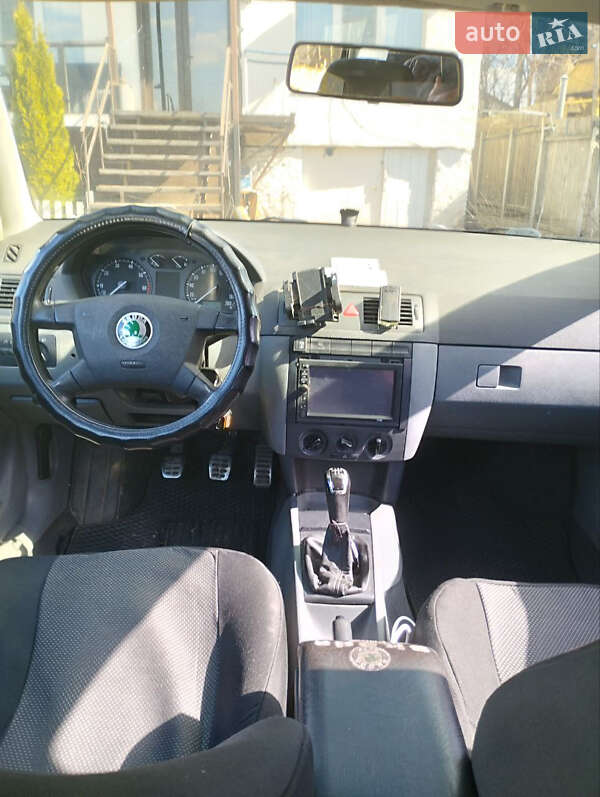 Седан Skoda Fabia 2001 в Харькове