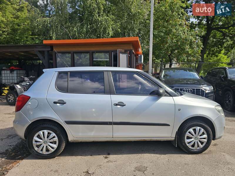 Хэтчбек Skoda Fabia 2007 в Львове