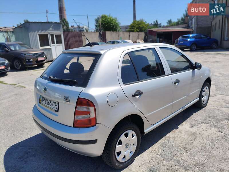 Хэтчбек Skoda Fabia 2006 в Запорожье