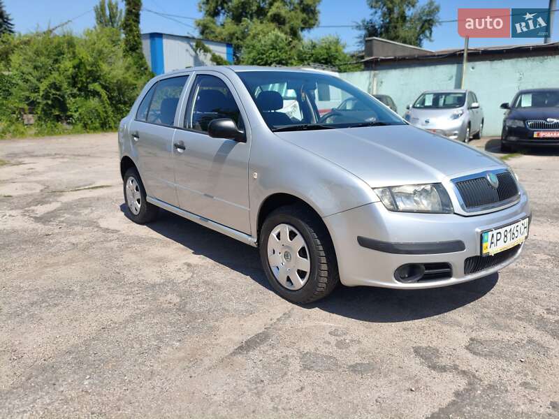 Хэтчбек Skoda Fabia 2006 в Запорожье