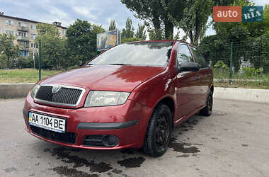 Хэтчбек Skoda Fabia 2004 в Киеве