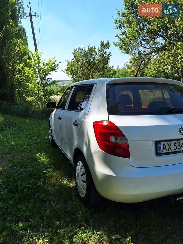 Хэтчбек Skoda Fabia 2012 в Харькове
