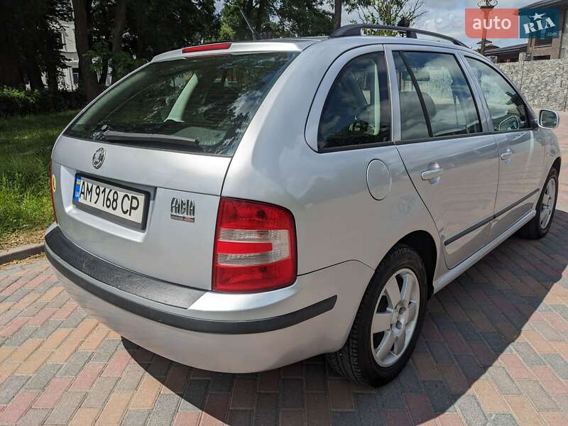 Универсал Skoda Fabia 2008 в Звягеле