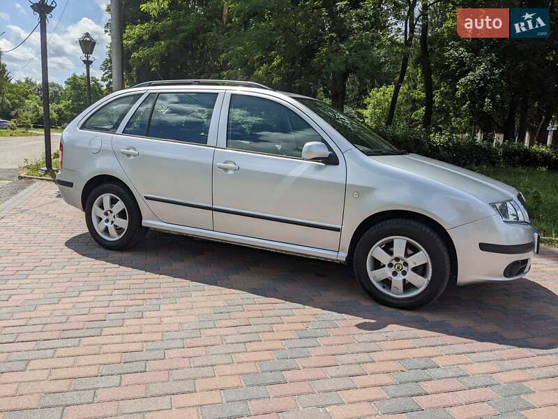 Универсал Skoda Fabia 2008 в Звягеле