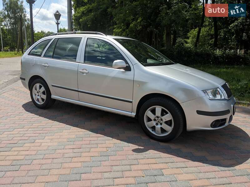 Универсал Skoda Fabia 2008 в Звягеле