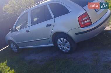 Універсал Skoda Fabia 2004 в Гайсину