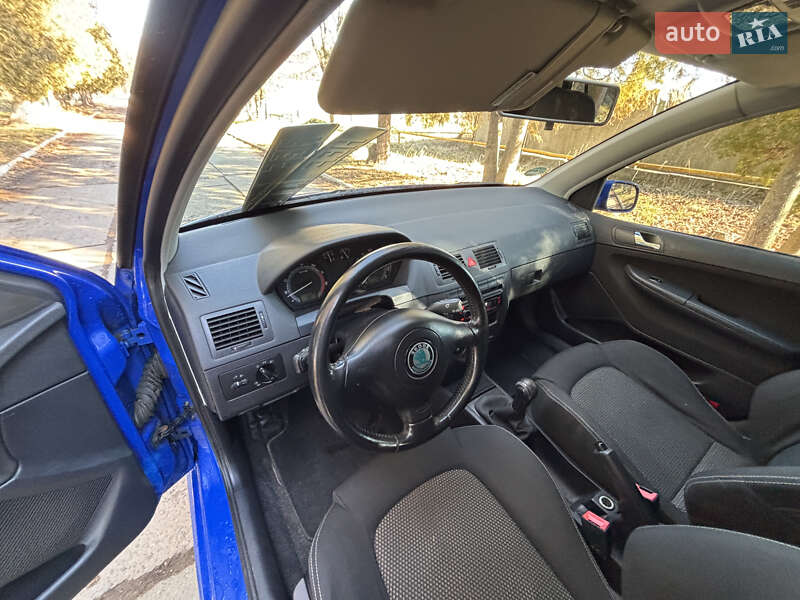 Универсал Skoda Fabia 2006 в Надворной