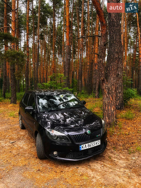 Хетчбек Skoda Fabia 2011 в Києві