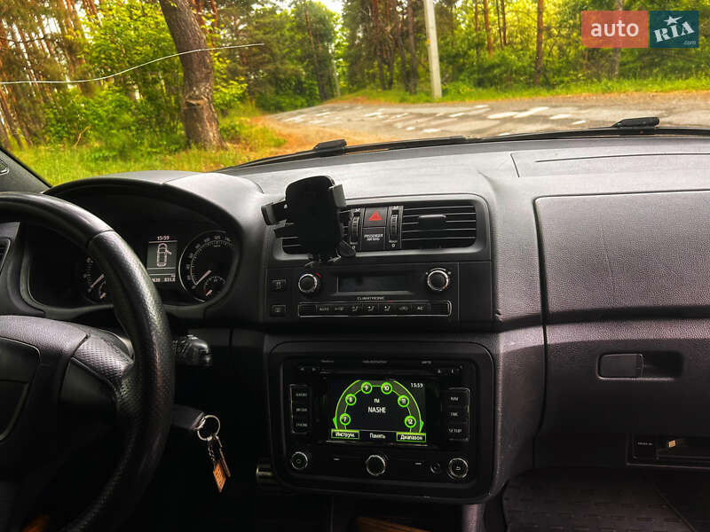 Хетчбек Skoda Fabia 2011 в Києві