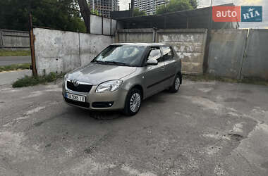 Хэтчбек Skoda Fabia 2008 в Киеве