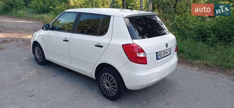 Хэтчбек Skoda Fabia 2012 в Фастове