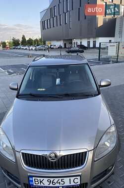 Универсал Skoda Fabia 2008 в Ровно