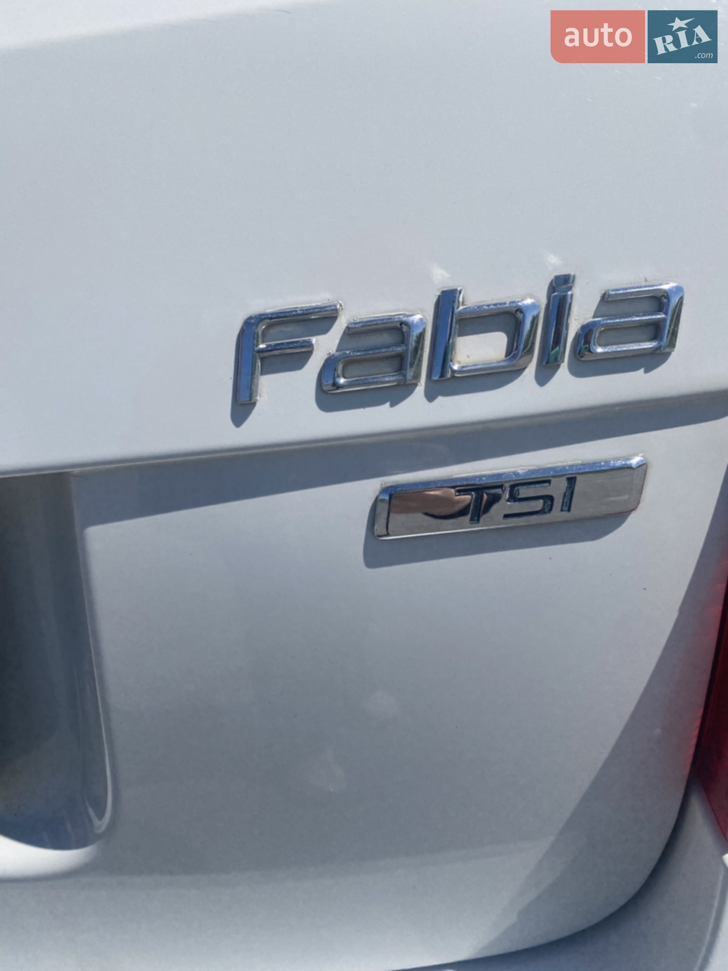 2011 Skoda Fabia - мініатюра 3