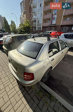 Седан Skoda Fabia 2003 в 