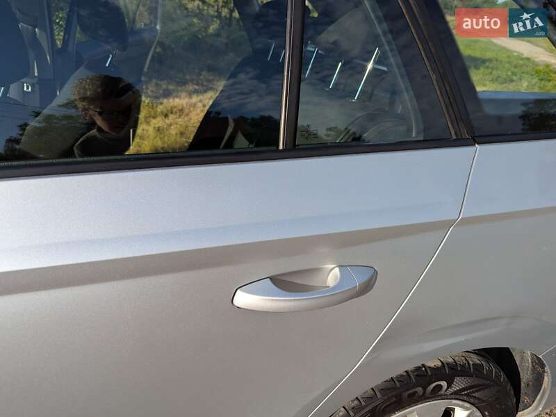 Універсал Skoda Fabia 2015 в Івано-Франківську