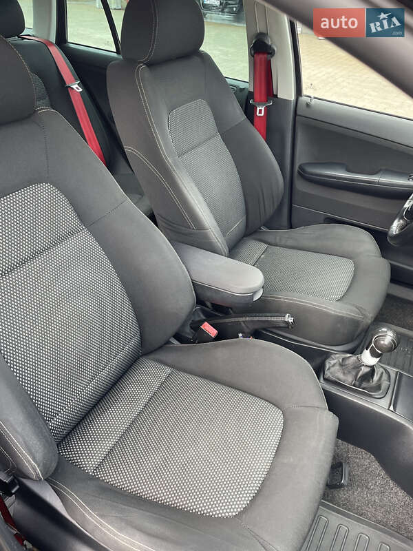 Универсал Skoda Fabia 2005 в Отынии