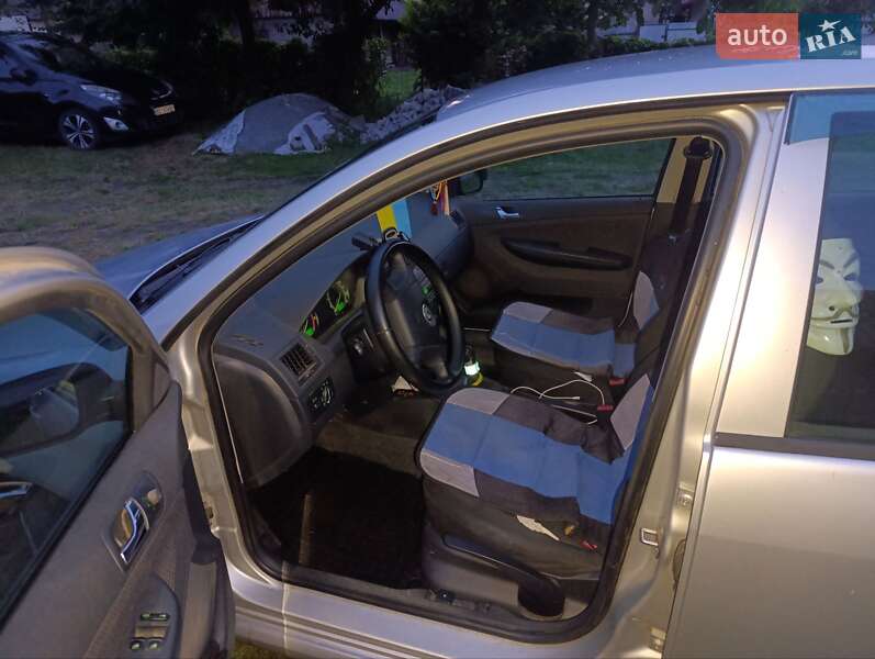 Хэтчбек Skoda Fabia 2007 в Жовкве