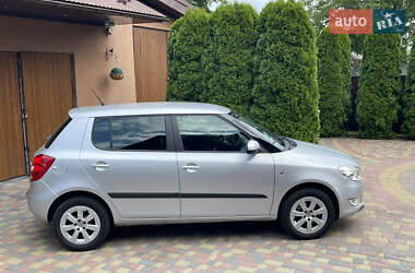 Хэтчбек Skoda Fabia 2014 в 