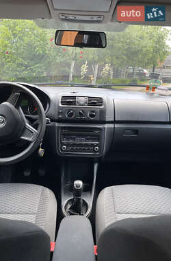 Хэтчбек Skoda Fabia 2014 в 