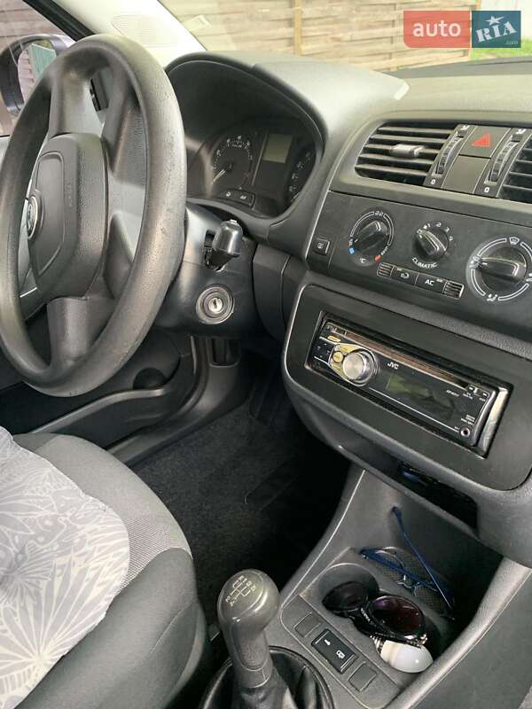 Хетчбек Skoda Fabia 2010 в Радомишлі