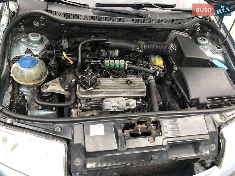 Хэтчбек Skoda Fabia 2002 в Каменке