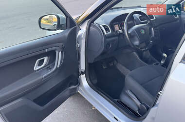 Хэтчбек Skoda Fabia 2009 в 