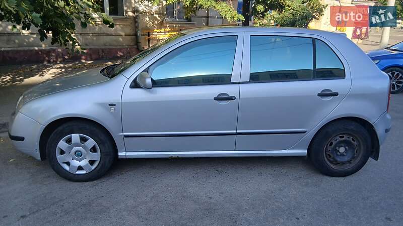 Хэтчбек Skoda Fabia 2001 в Запорожье