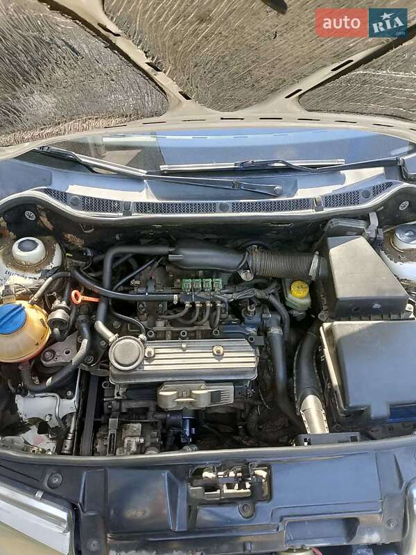 Хетчбек Skoda Fabia 2002 в Бородянці