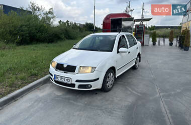 Седан Skoda Fabia 2006 в Шептицькому