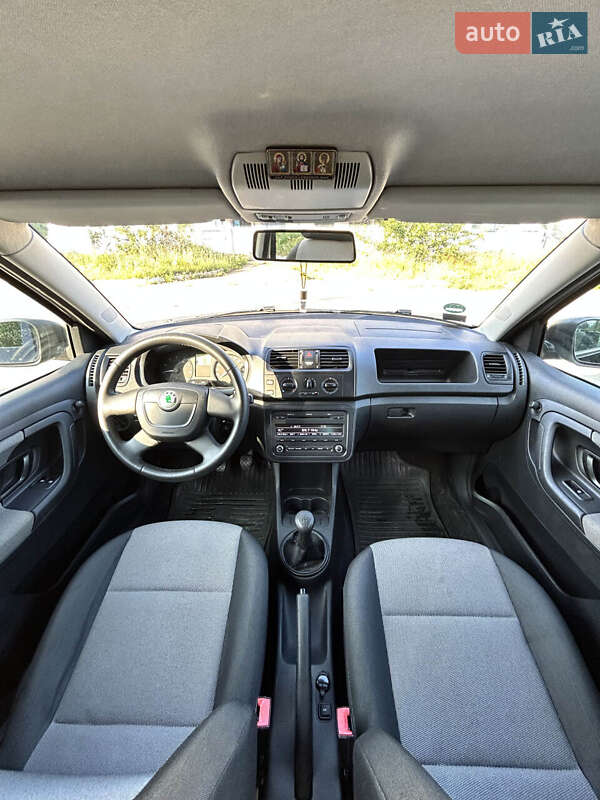 Хэтчбек Skoda Fabia 2011 в Сумах