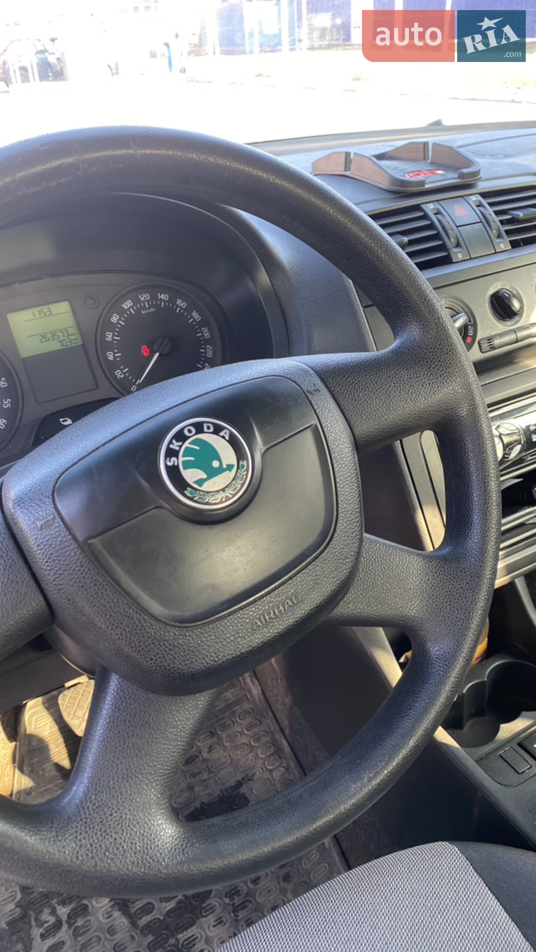 2010 Skoda Fabia - мініатюра 2