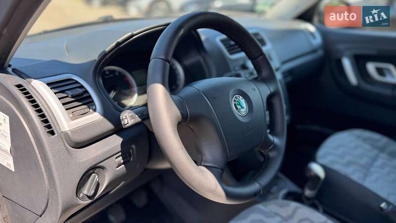 Универсал Skoda Fabia 2009 в Полтаве