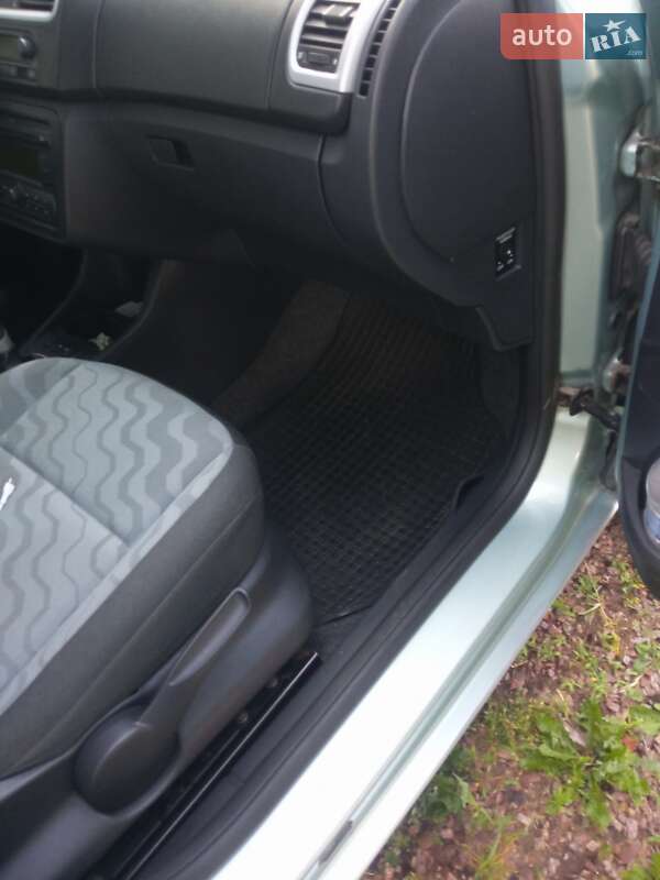 Универсал Skoda Fabia 2009 в Житомире