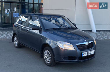 Хэтчбек Skoda Fabia 2008 в 