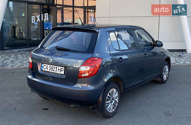 Хэтчбек Skoda Fabia 2008 в 