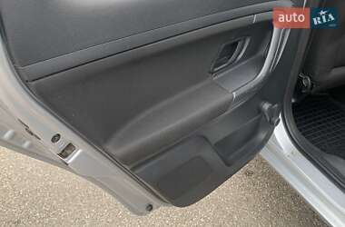 Хэтчбек Skoda Fabia 2012 в 