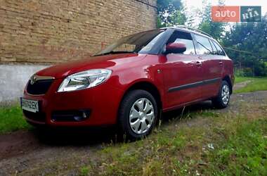 Хэтчбек Skoda Fabia 2008 в 