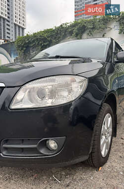 Хэтчбек Skoda Fabia 2008 в 