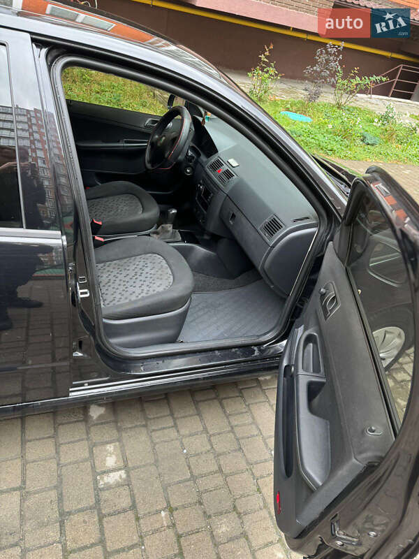 Хэтчбек Skoda Fabia 2007 в Львове