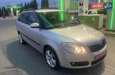 Универсал Skoda Fabia 2010 в Луцке