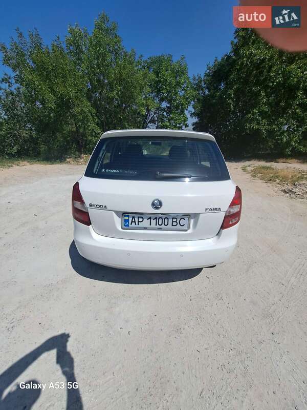 Хэтчбек Skoda Fabia 2014 в Запорожье