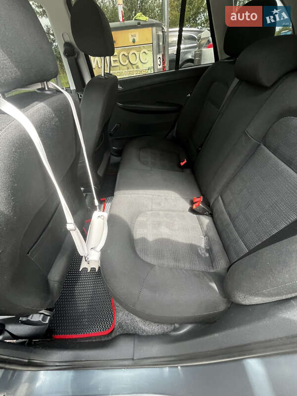 Универсал Skoda Fabia 2005 в Нововолынске