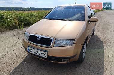 Хетчбек Skoda Fabia 2001 в 