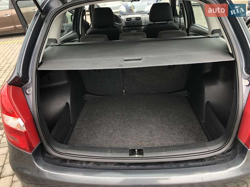Универсал Skoda Fabia 2011 в Черновцах