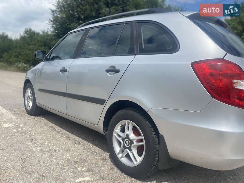 Універсал Skoda Fabia 2009 в Кропивницькому