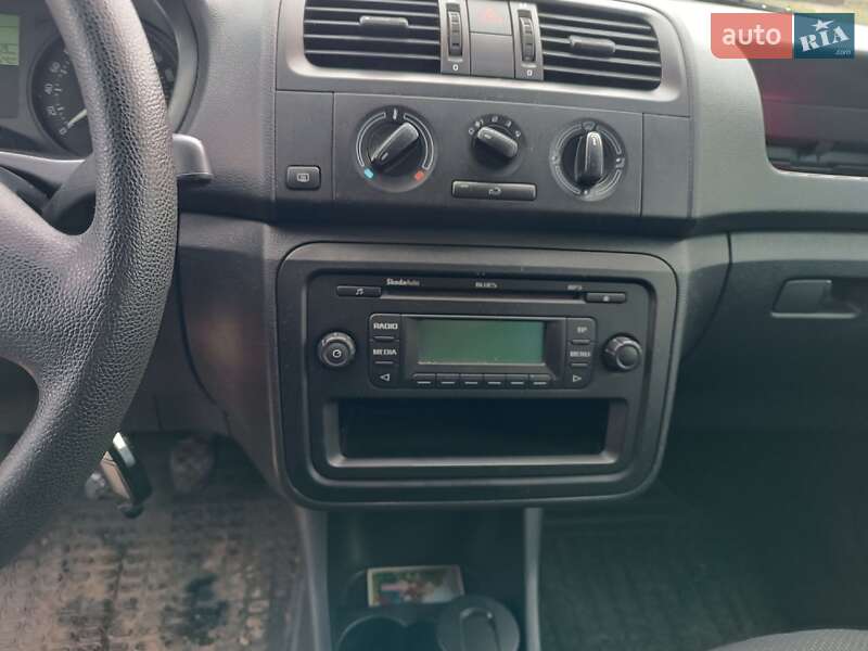 Хэтчбек Skoda Fabia 2012 в Львове