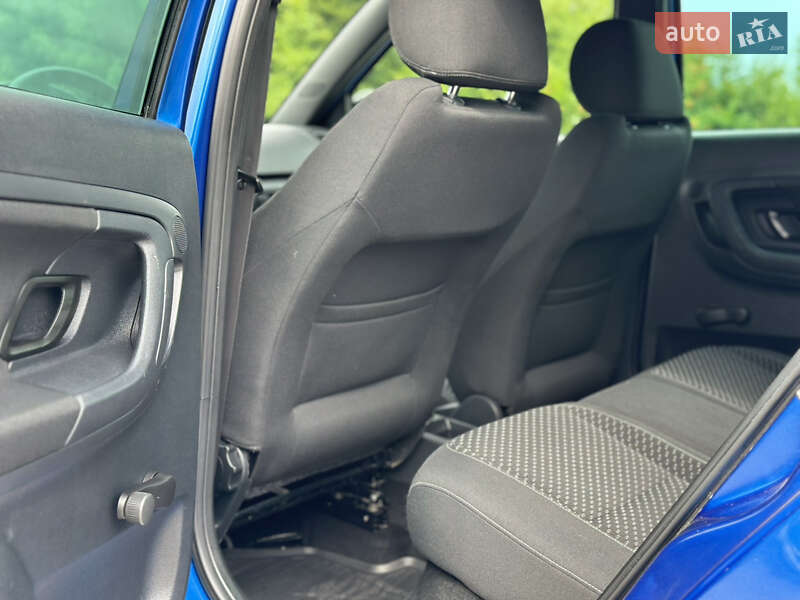 Хэтчбек Skoda Fabia 2011 в Староконстантинове
