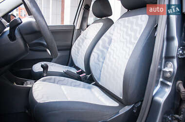 Хэтчбек Skoda Fabia 2009 в 