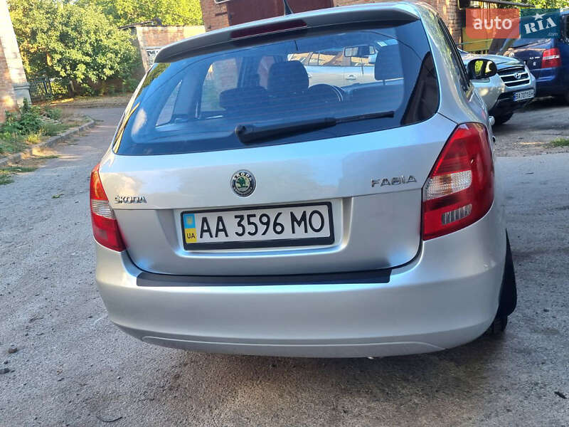 Універсал Skoda Fabia 2013 в Компаніївці